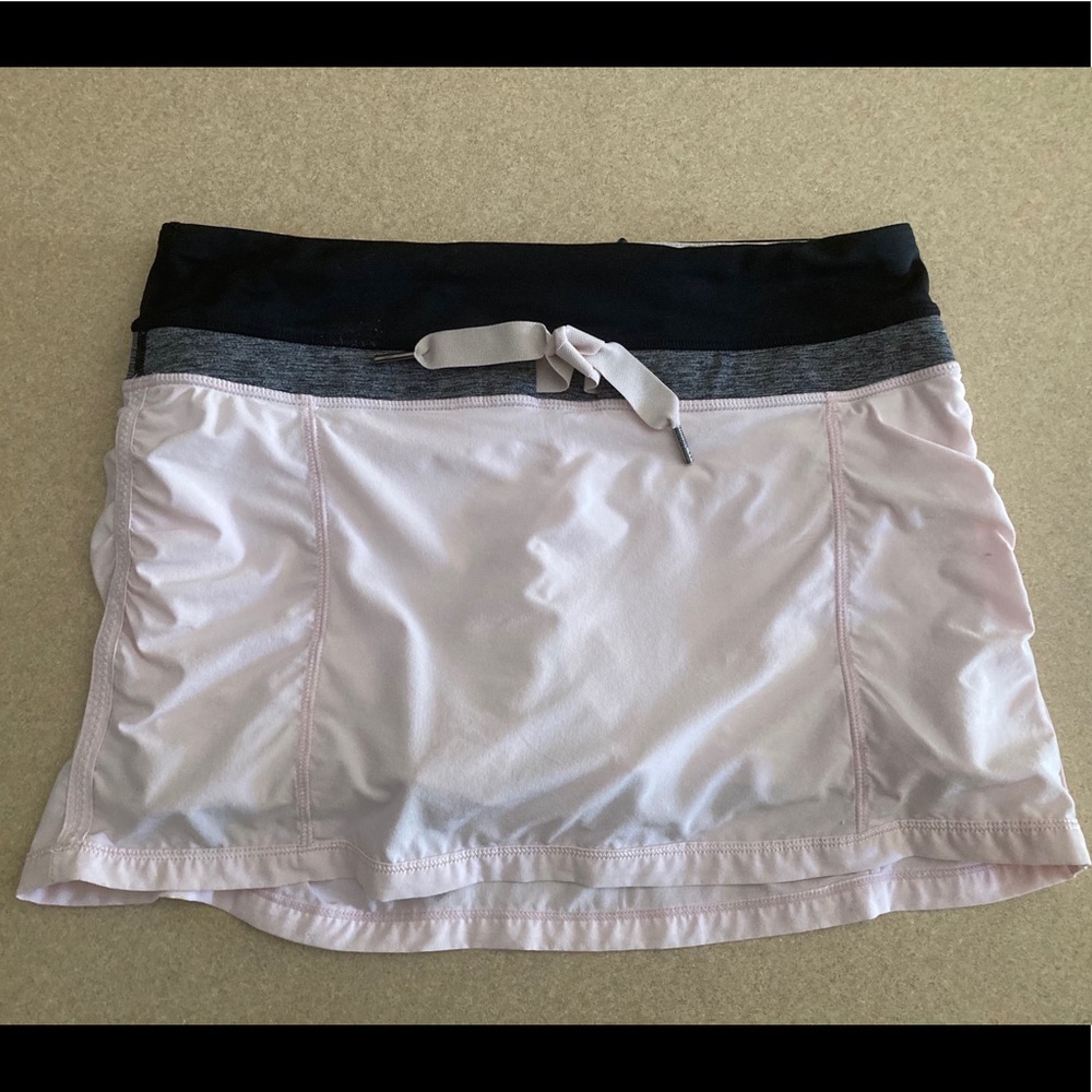 EUC Lululemon blush tennis skirt sz 6